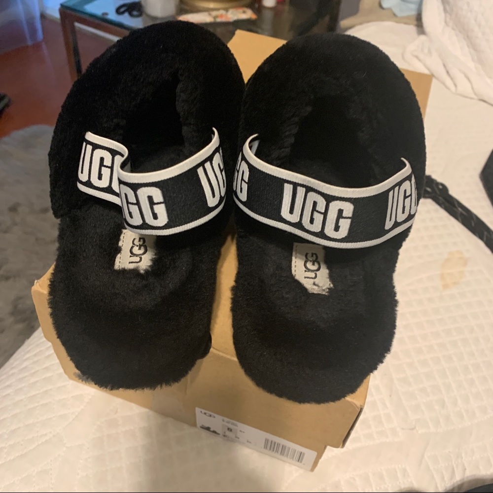 UGGS!  Excellent condition.  Worn maybe 3 times inside Home ( with original)